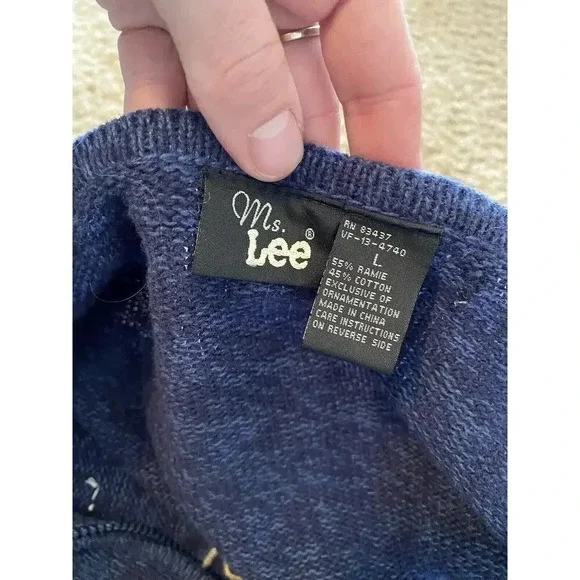 Vintage Ms Lee Christmas Sweater Cardigan Women's Large Embroidered Reindeer - Picture 2 of 16